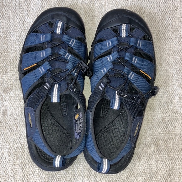 Keen men’s size 7.5 (8.5 women’s)  Blue rubber Sandals - Picture 4 of 16